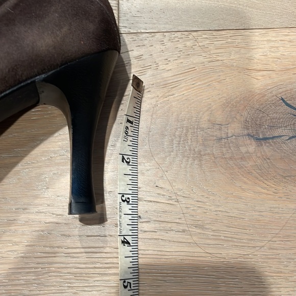 Stuart Weitzman Brown Suede Pull On Boots - Picture 5 of 5